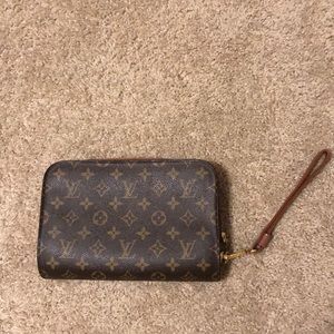 ❗️SOLD❗️Louis Vuitton Monogram Pochette
